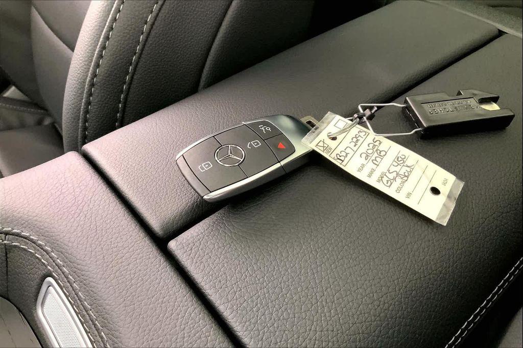 new 2025 Mercedes-Benz GLS 450 car, priced at $88,185