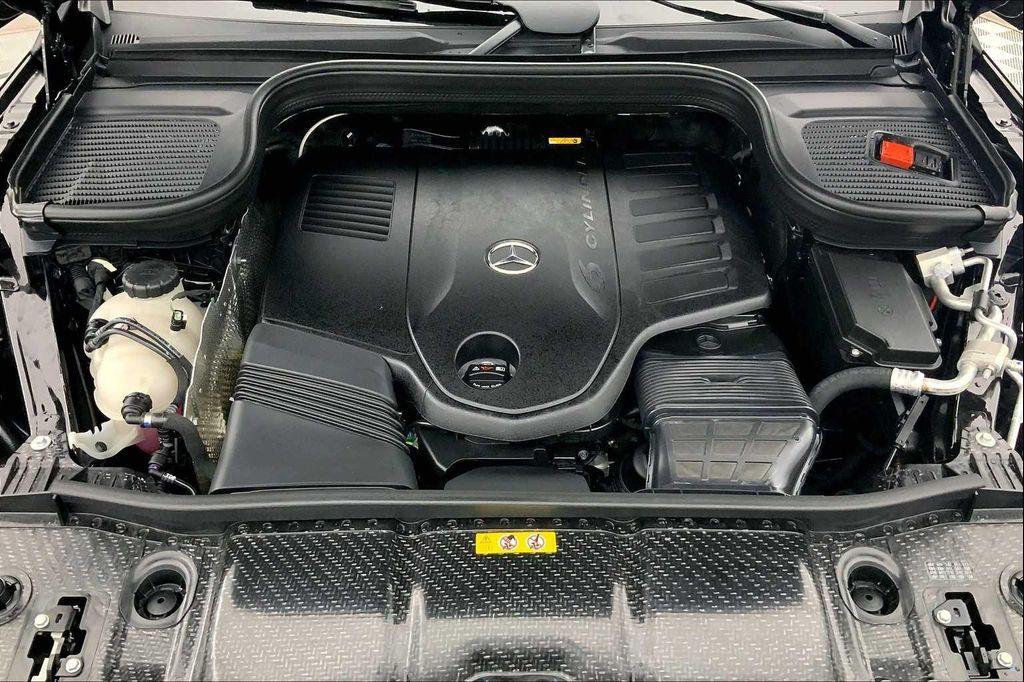 new 2025 Mercedes-Benz GLE 450 car, priced at $68,965