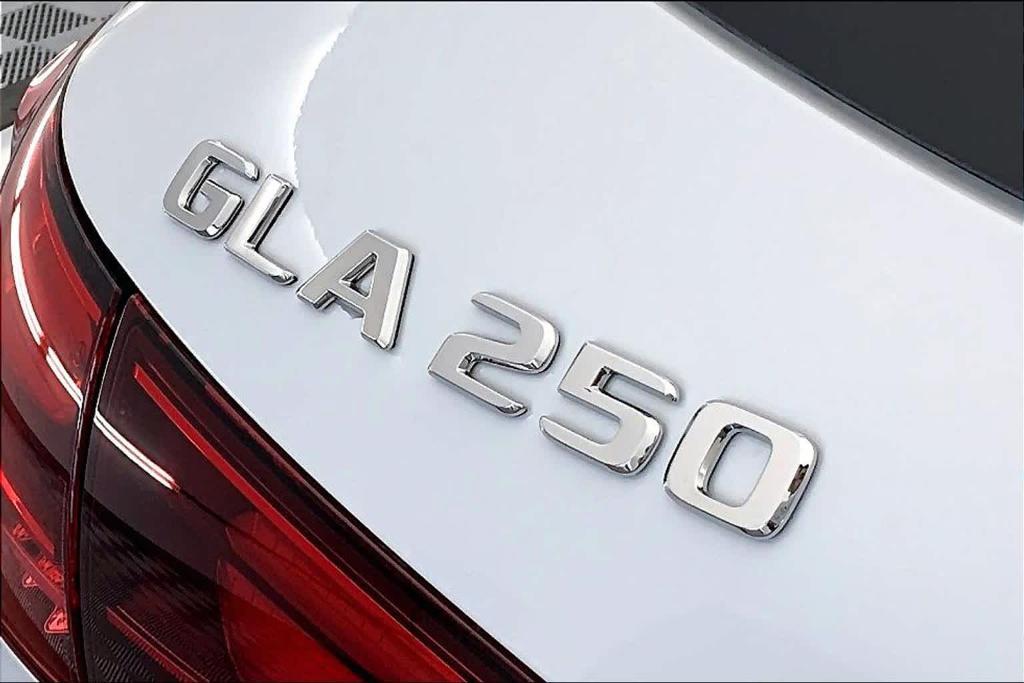 new 2024 Mercedes-Benz GLA 250 car, priced at $51,135