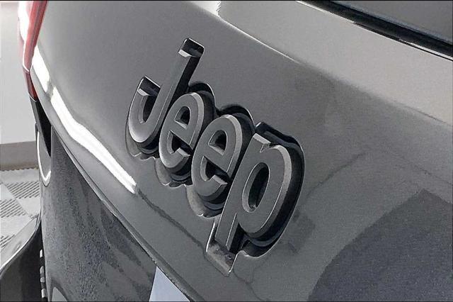 used 2021 Jeep Grand Cherokee car, priced at $27,789