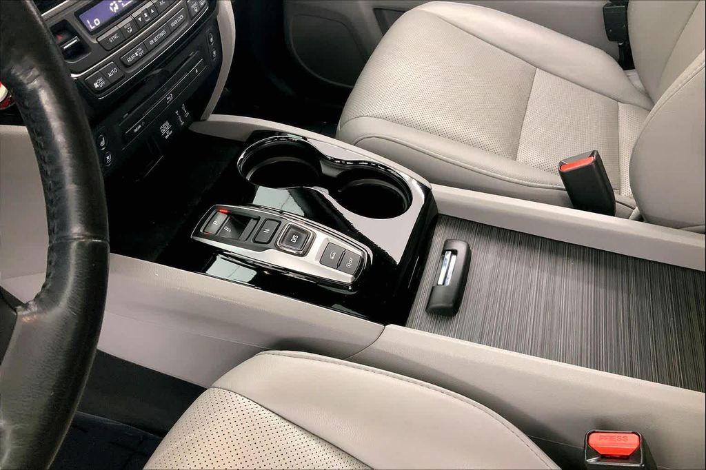 used 2018 Honda Pilot car, priced at $23,979