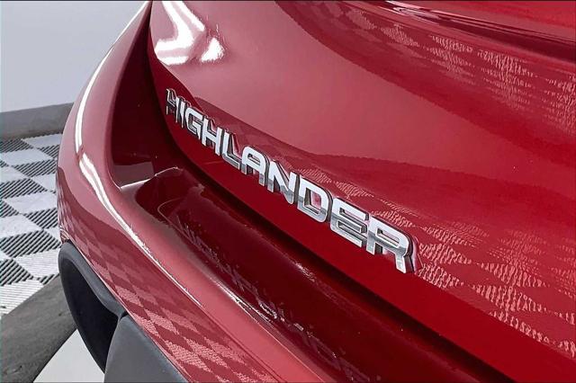 used 2021 Toyota Highlander car, priced at $38,271