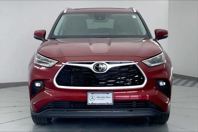 used 2021 Toyota Highlander car, priced at $38,271