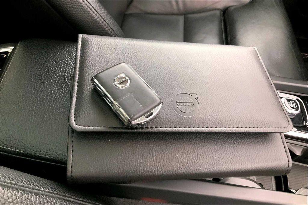 used 2019 Volvo XC60 car, priced at $27,353