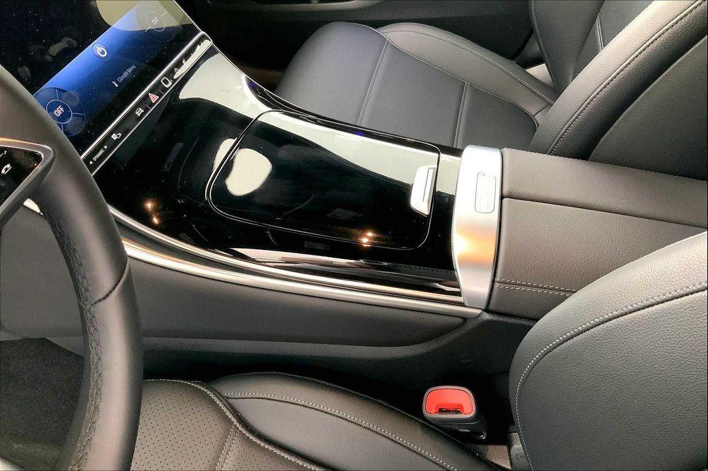 new 2025 Mercedes-Benz GLC 300 car, priced at $48,165