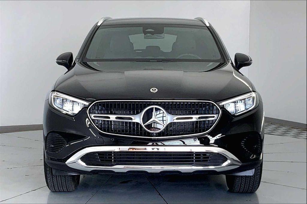 new 2025 Mercedes-Benz GLC 300 car, priced at $48,165