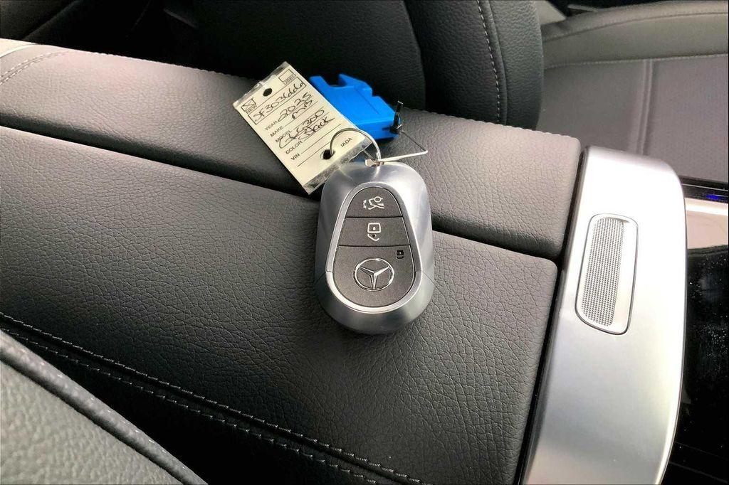 new 2025 Mercedes-Benz GLC 300 car, priced at $48,165