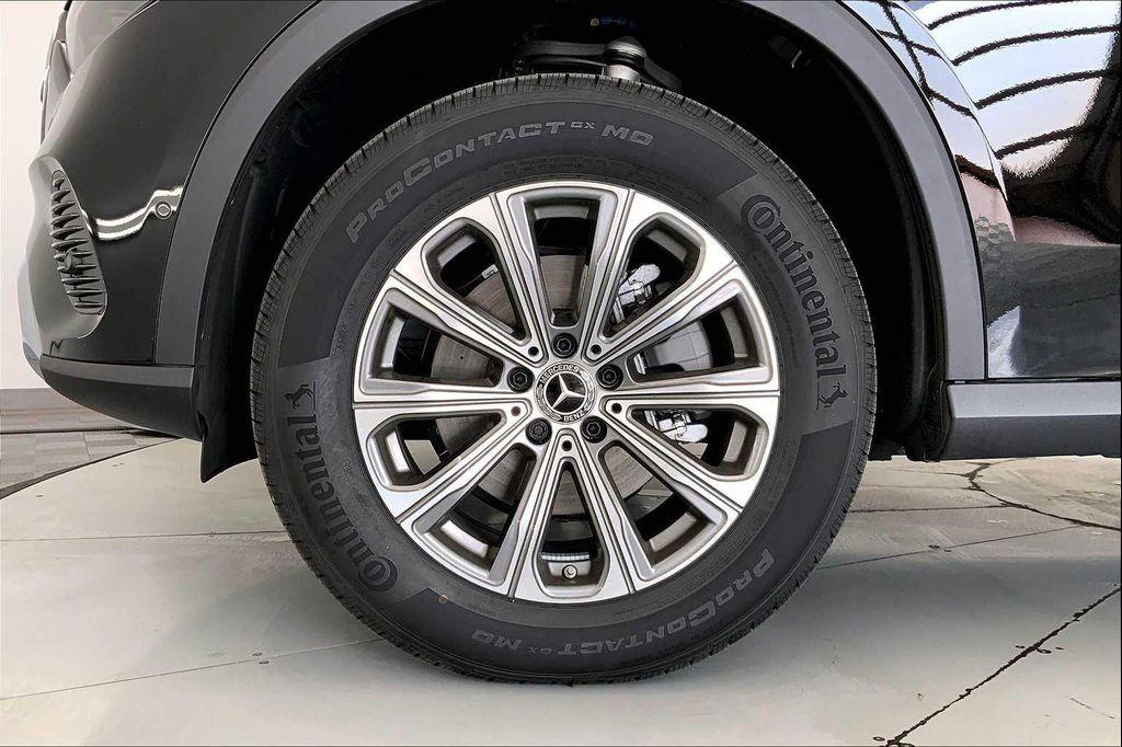 new 2025 Mercedes-Benz GLC 300 car, priced at $48,165