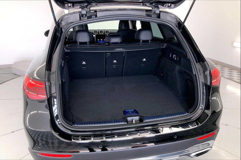 new 2025 Mercedes-Benz GLC 300 car, priced at $48,165