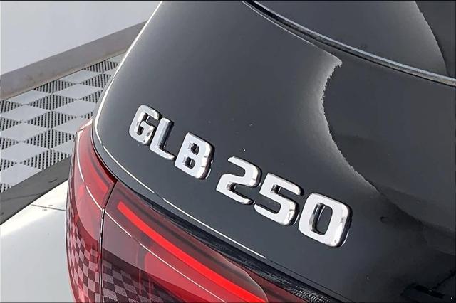 new 2024 Mercedes-Benz GLB 250 car, priced at $51,325