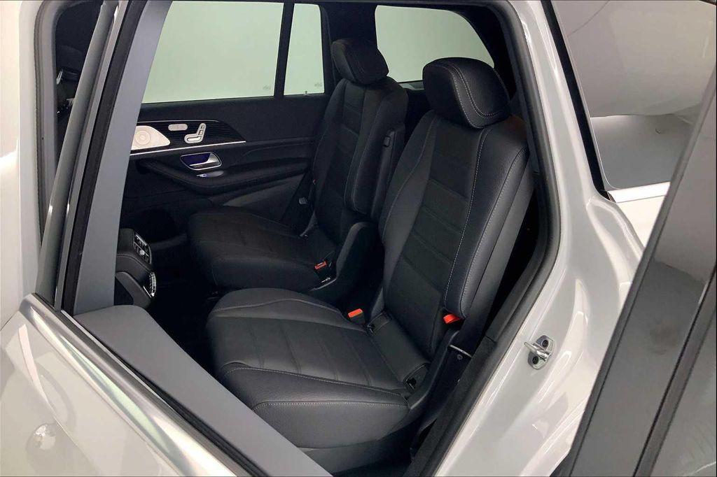 new 2025 Mercedes-Benz GLS 450 car, priced at $101,235