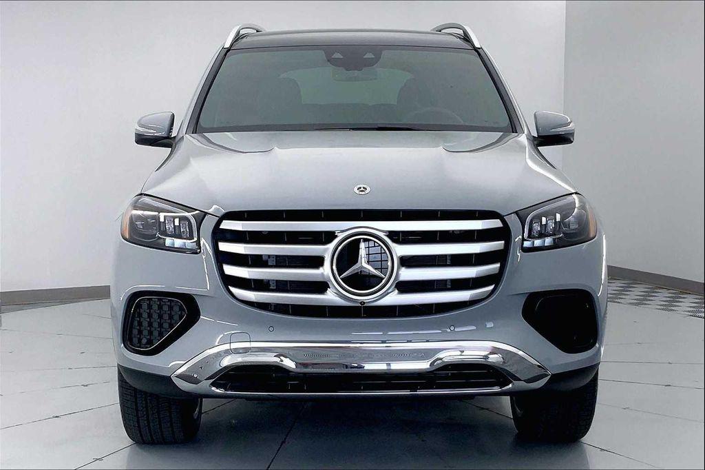 new 2025 Mercedes-Benz GLS 450 car, priced at $101,235