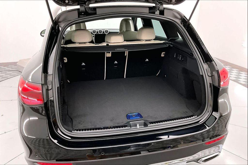 new 2026 Mercedes-Benz GLC 300 car, priced at $58,035