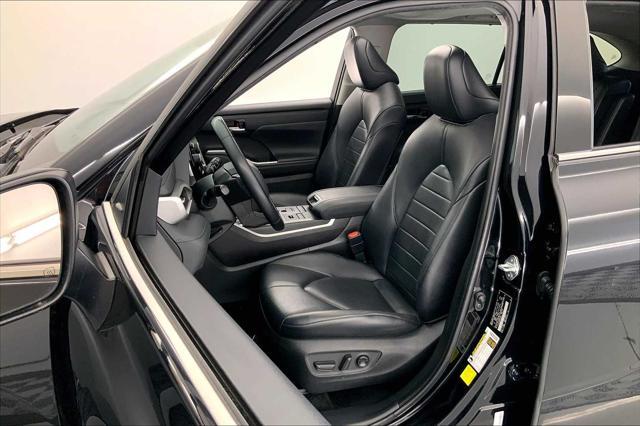 used 2021 Toyota Highlander car, priced at $33,349