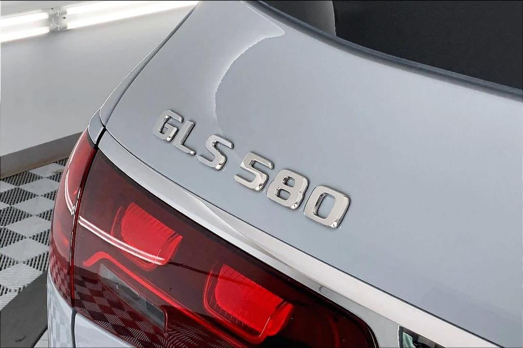 new 2024 Mercedes-Benz GLS 580 car, priced at $124,455