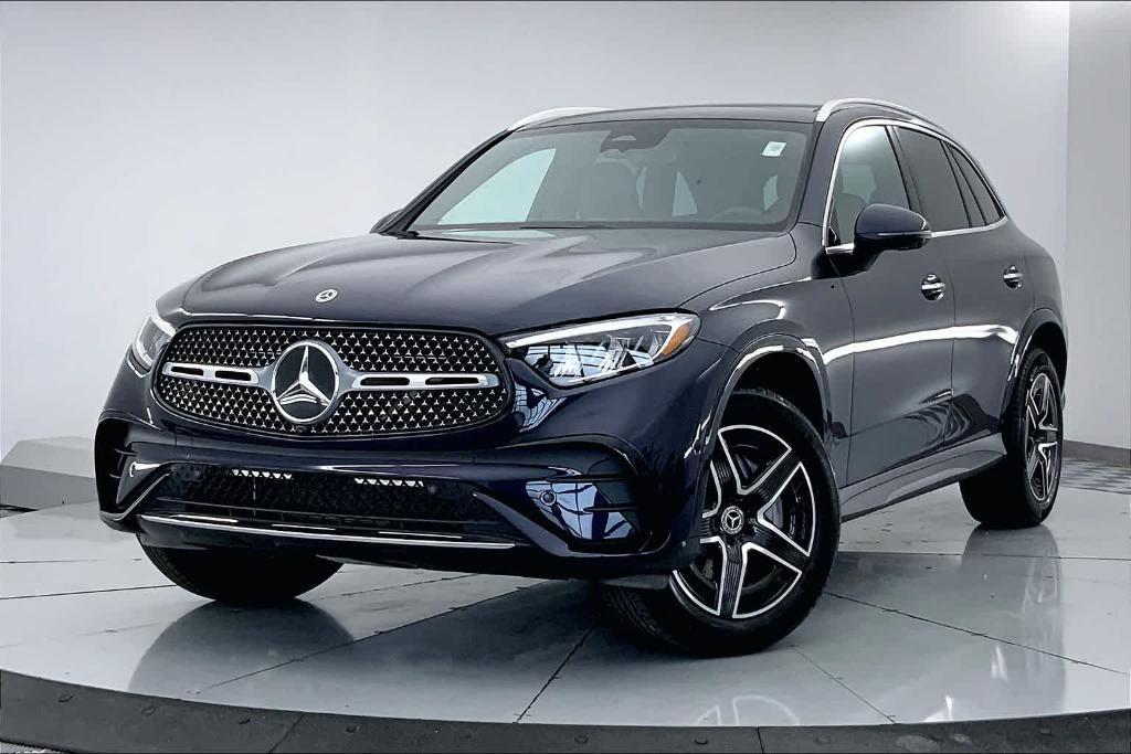 new 2024 Mercedes-Benz GLC 300 car, priced at $60,095