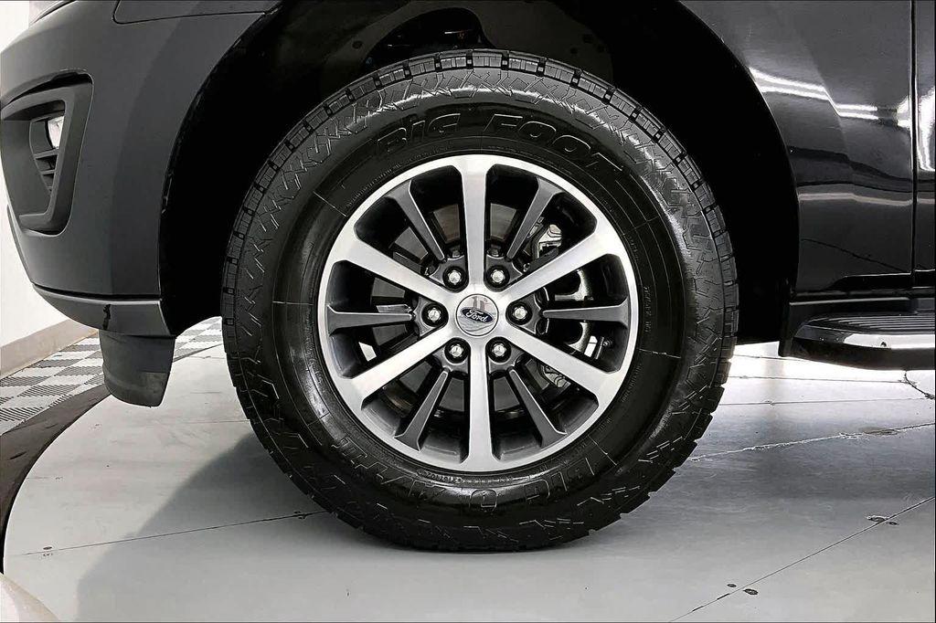 used 2019 Ford Expedition car, priced at $21,946