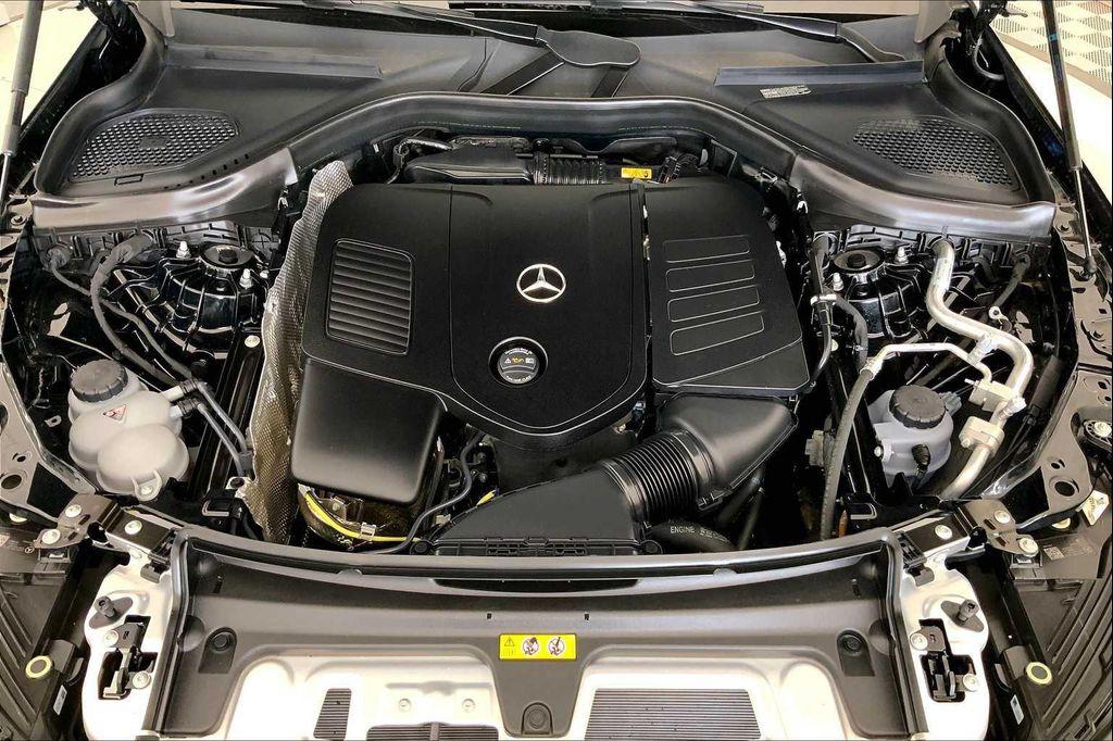 new 2025 Mercedes-Benz GLC 300 car, priced at $49,165