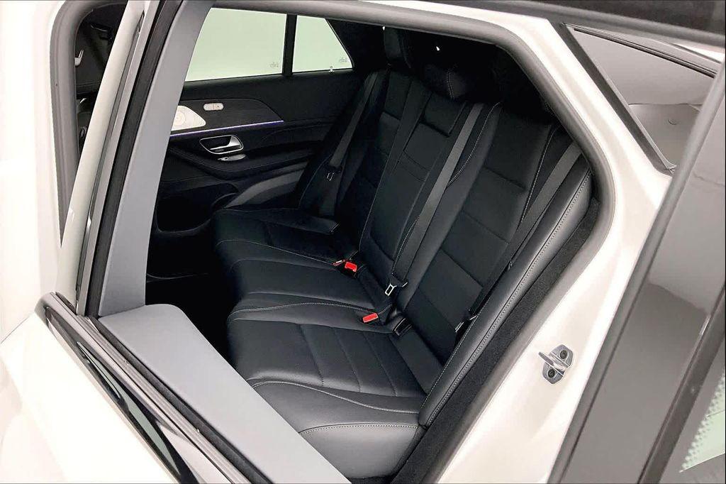 new 2026 Mercedes-Benz GLE 450 car, priced at $85,180
