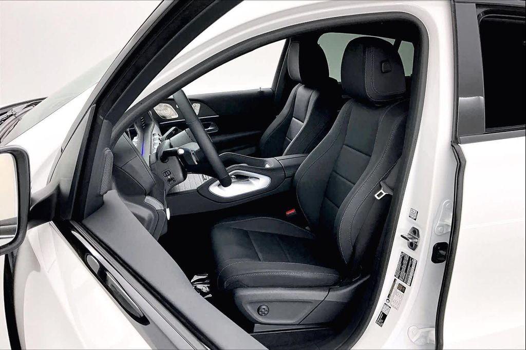 new 2026 Mercedes-Benz GLE 450 car, priced at $85,180