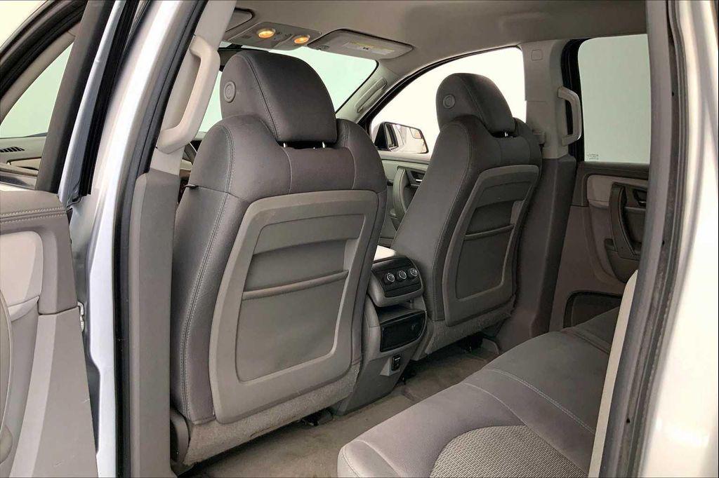 used 2014 Chevrolet Traverse car, priced at $5,992