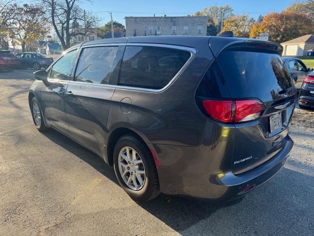 used 2018 Chrysler Pacifica car, priced at $13,995