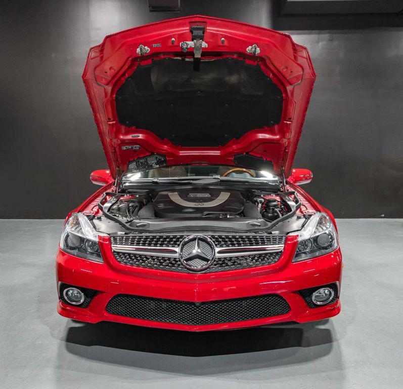 used 2009 Mercedes-Benz SL-Class car, priced at $29,900