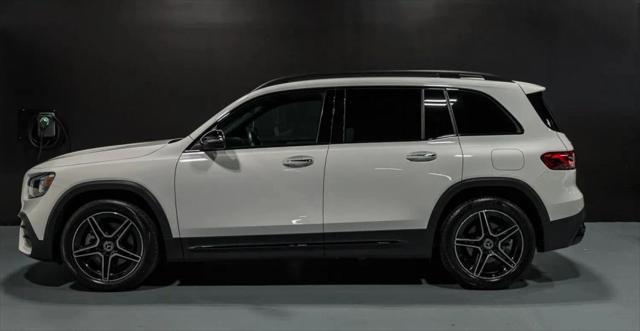 used 2022 Mercedes-Benz GLB 250 car, priced at $29,900