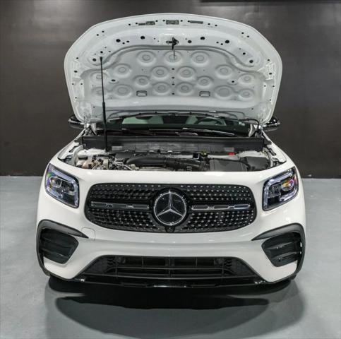 used 2022 Mercedes-Benz GLB 250 car, priced at $29,900