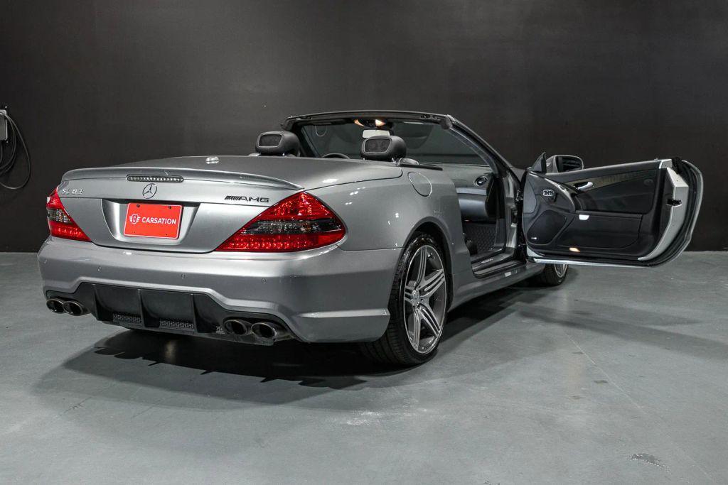 used 2009 Mercedes-Benz SL-Class car, priced at $39,900