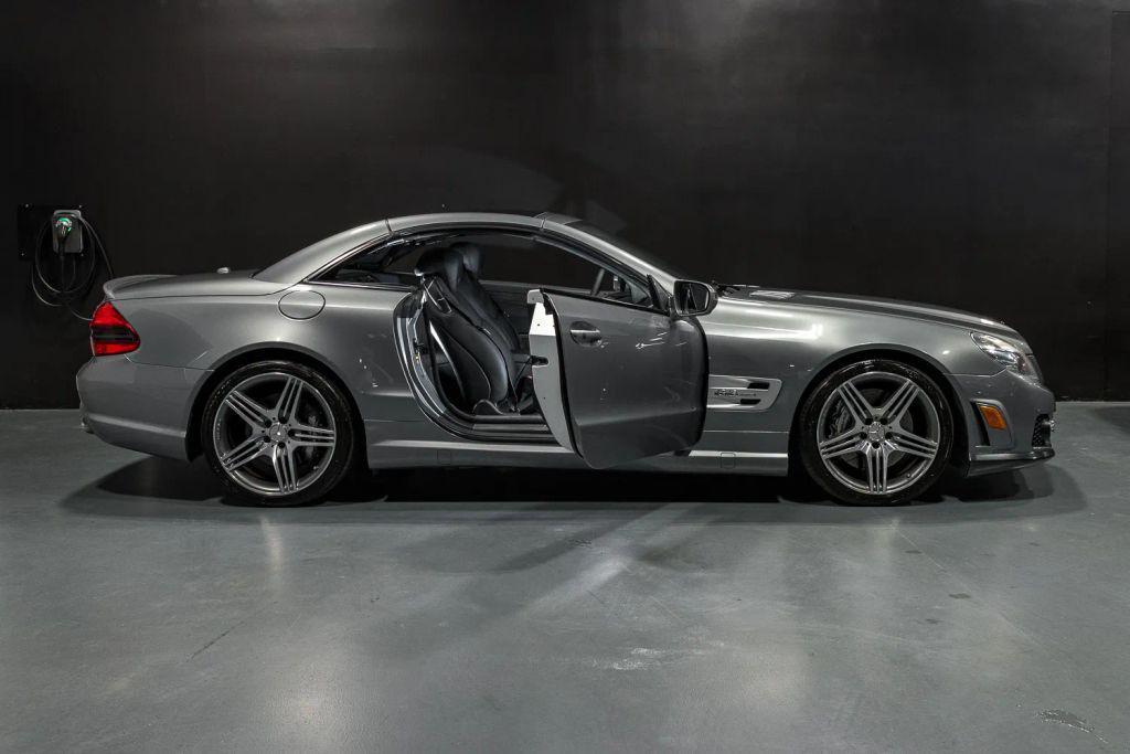 used 2009 Mercedes-Benz SL-Class car, priced at $39,900