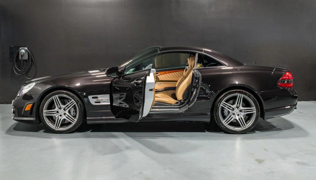 used 2009 Mercedes-Benz SL-Class car, priced at $37,900