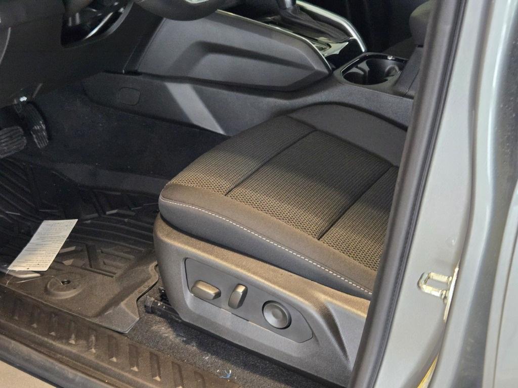 new 2025 Chevrolet Colorado car, priced at $40,026