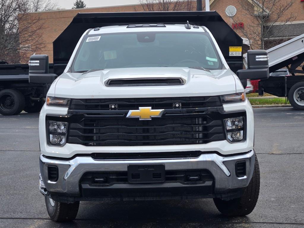 new 2025 Chevrolet Silverado 3500 car, priced at $51,643