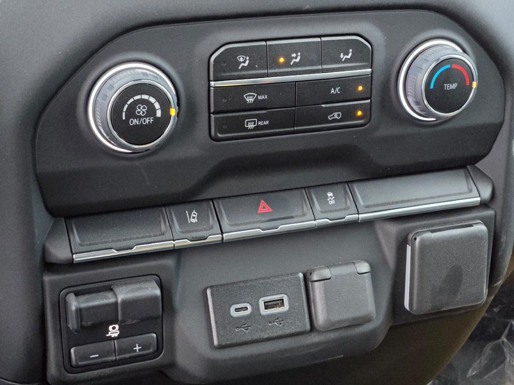 new 2025 Chevrolet Silverado 3500 car, priced at $51,643