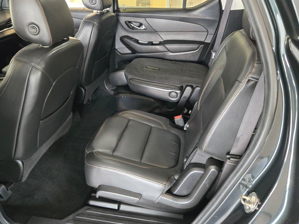 used 2021 Chevrolet Traverse car, priced at $24,895