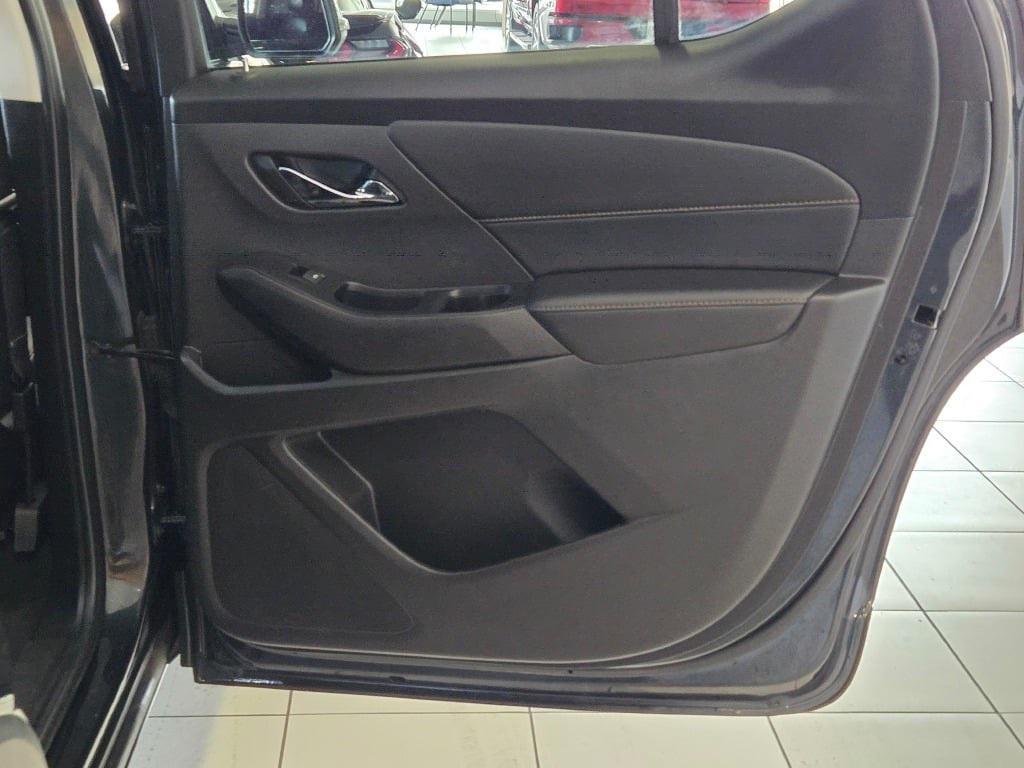 used 2021 Chevrolet Traverse car, priced at $24,895