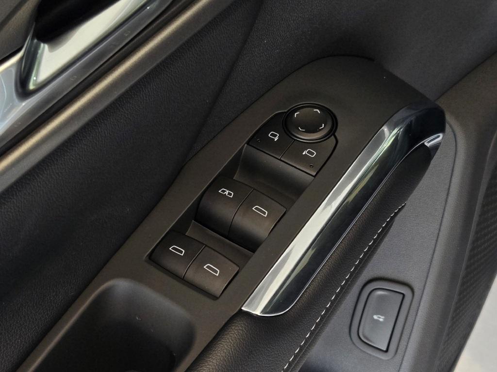 new 2026 Chevrolet Traverse car, priced at $46,140