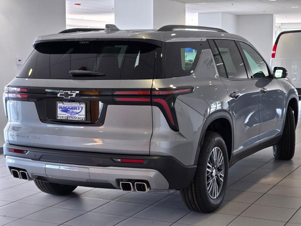 new 2026 Chevrolet Traverse car, priced at $46,140
