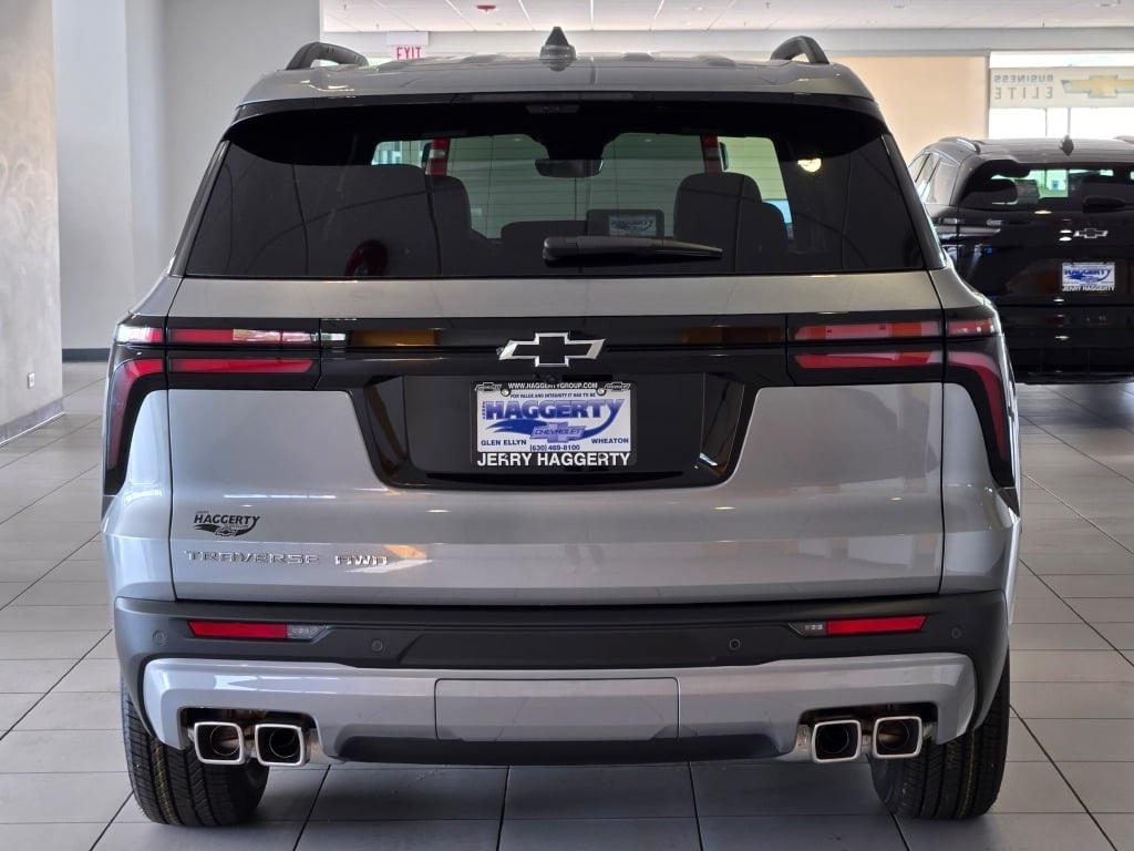 new 2026 Chevrolet Traverse car, priced at $46,140