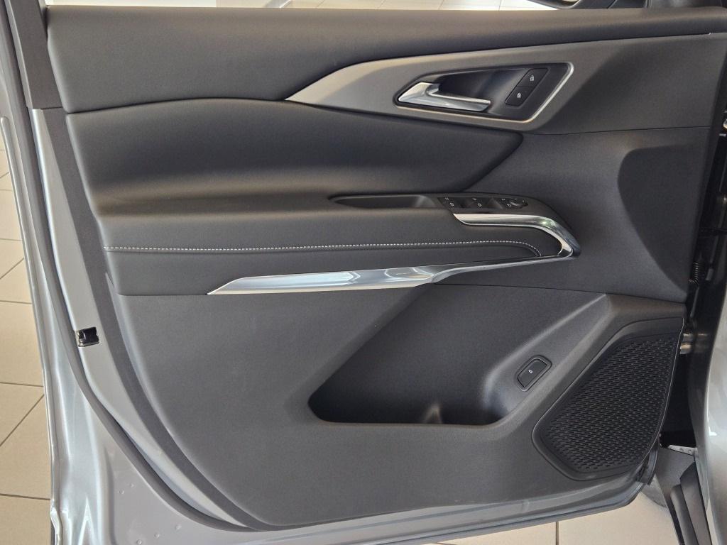 new 2026 Chevrolet Traverse car, priced at $46,140