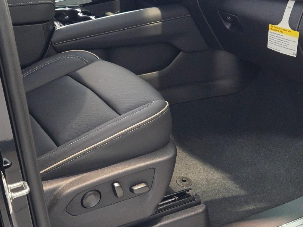 new 2025 Chevrolet Tahoe car, priced at $75,320