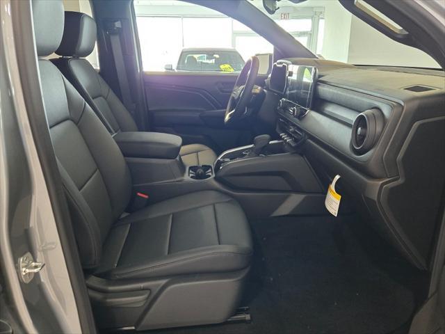 new 2025 Chevrolet Colorado car, priced at $45,440