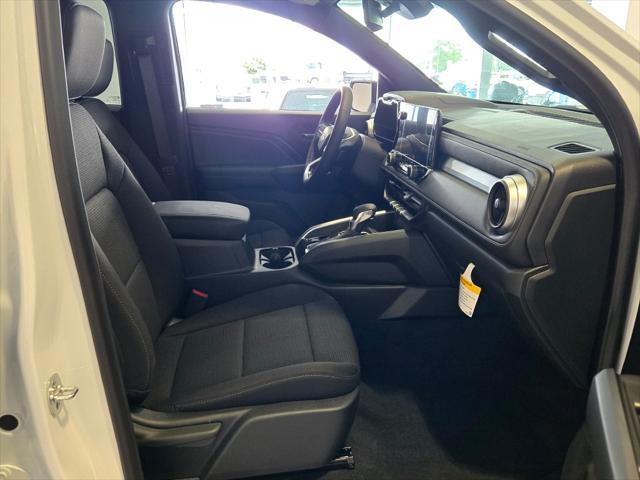 new 2025 Chevrolet Colorado car, priced at $40,825