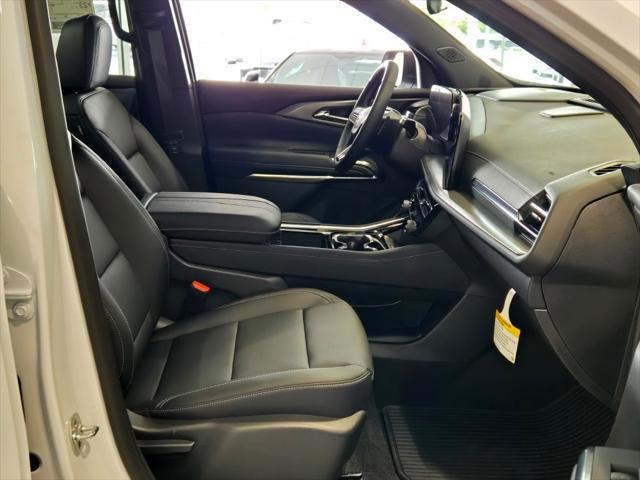 new 2025 Chevrolet Traverse car, priced at $50,165