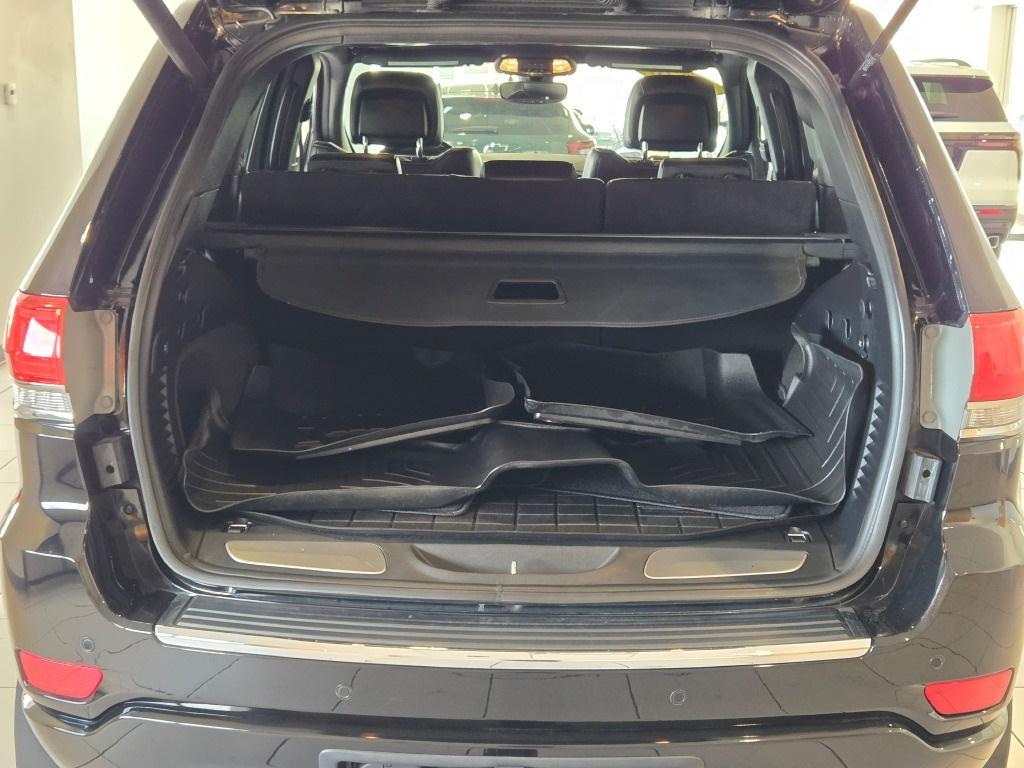used 2020 Jeep Grand Cherokee car, priced at $27,195