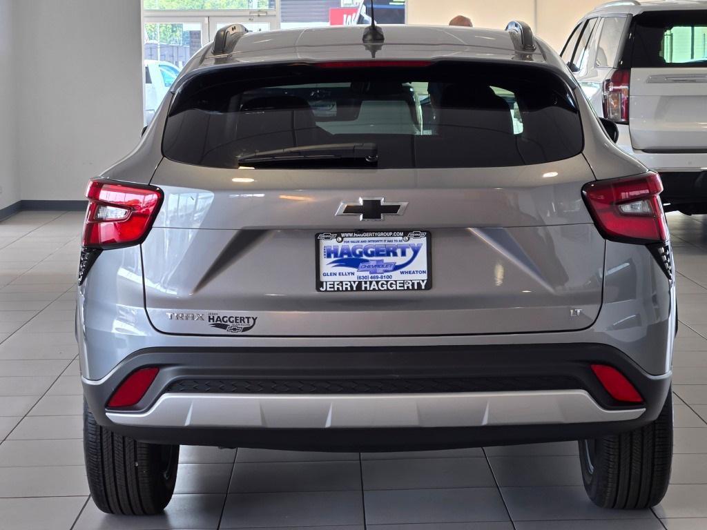 new 2025 Chevrolet Trax car, priced at $24,540