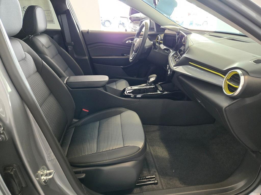 new 2025 Chevrolet Trax car, priced at $24,540