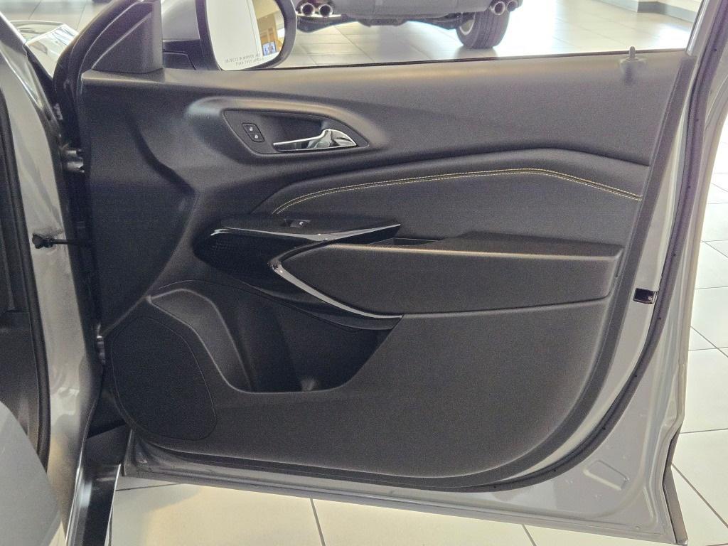 new 2025 Chevrolet Trax car, priced at $24,540