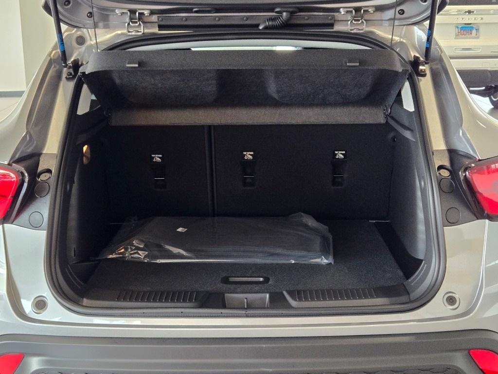 new 2025 Chevrolet Trax car, priced at $24,540